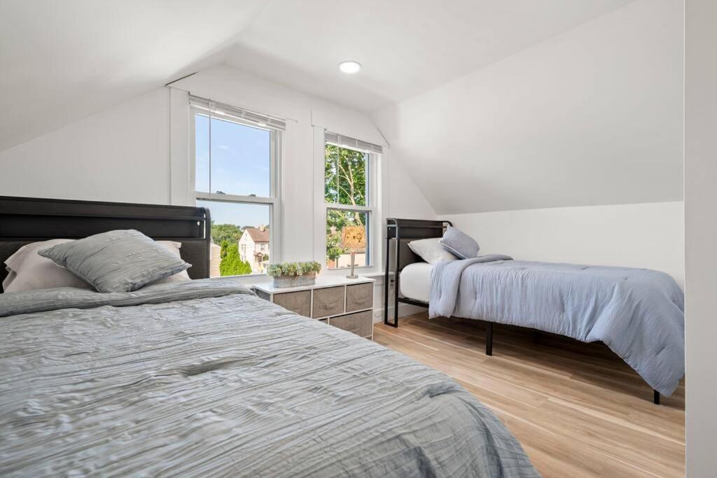 10Guests! Parking 2Nd Floor-Duplex Apartment Fair Lawn Exterior photo
