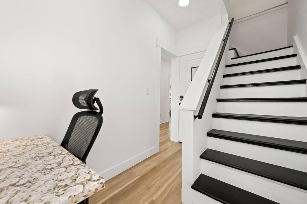 10Guests! Parking 2Nd Floor-Duplex Apartment Fair Lawn Exterior photo